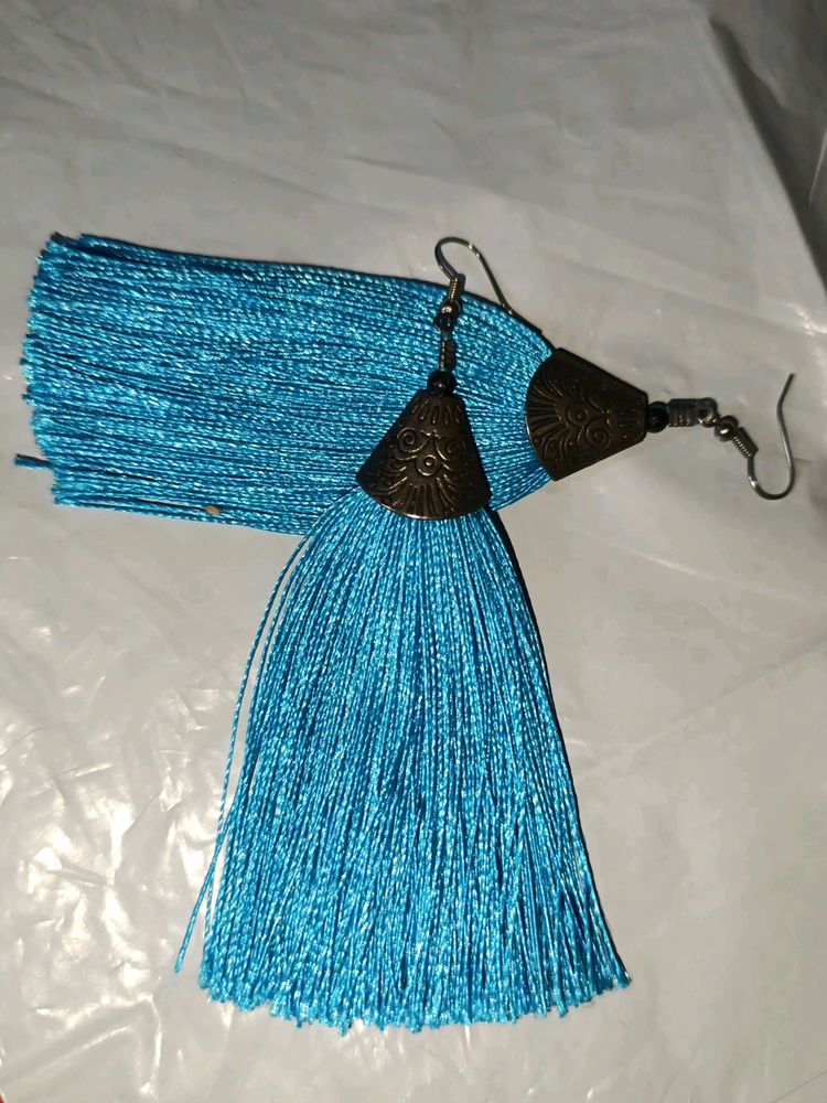 New Earrings Set Of 2