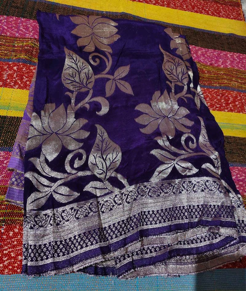 Vibrant Purple Saree with Silver Motifs