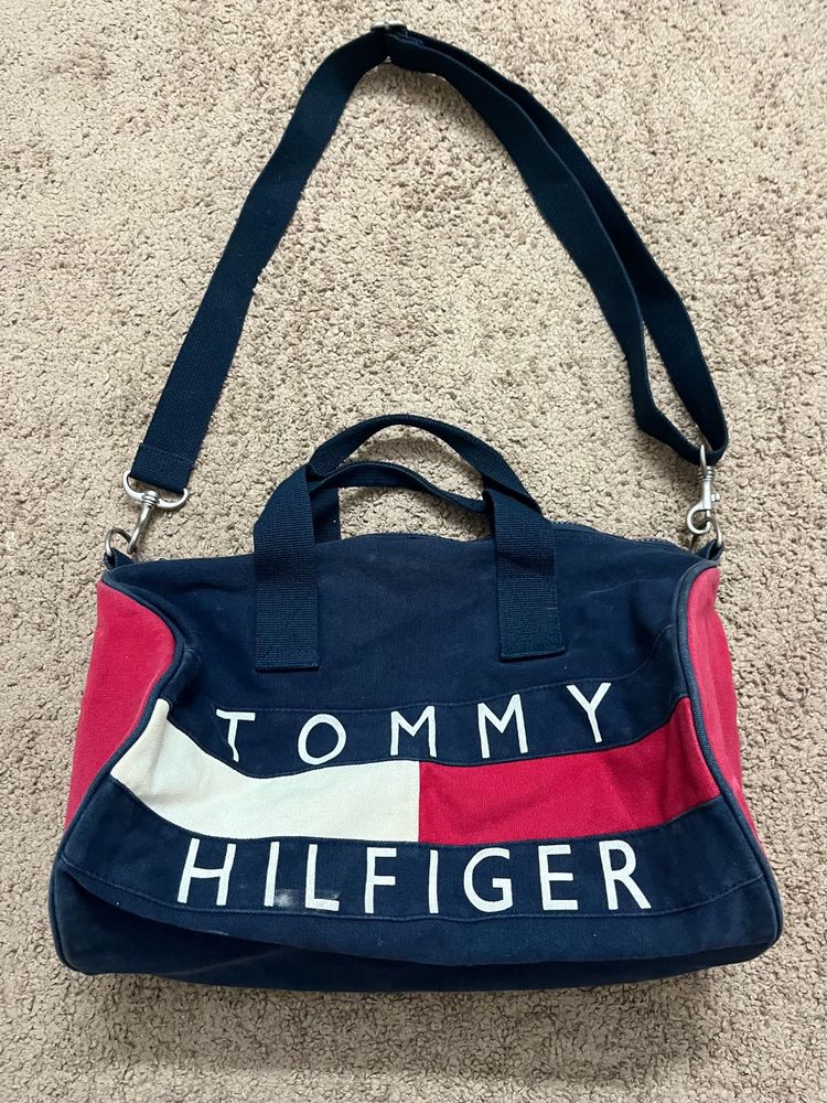 🔵🔴Tommy Hilfiger Colorblock Shoulder Bag