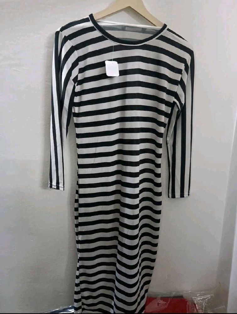 Striped Long Sleeve Midi Dress
