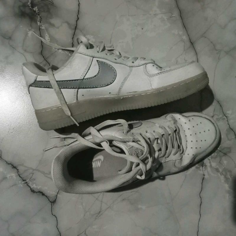 Nike Air Force 1 Sneakers