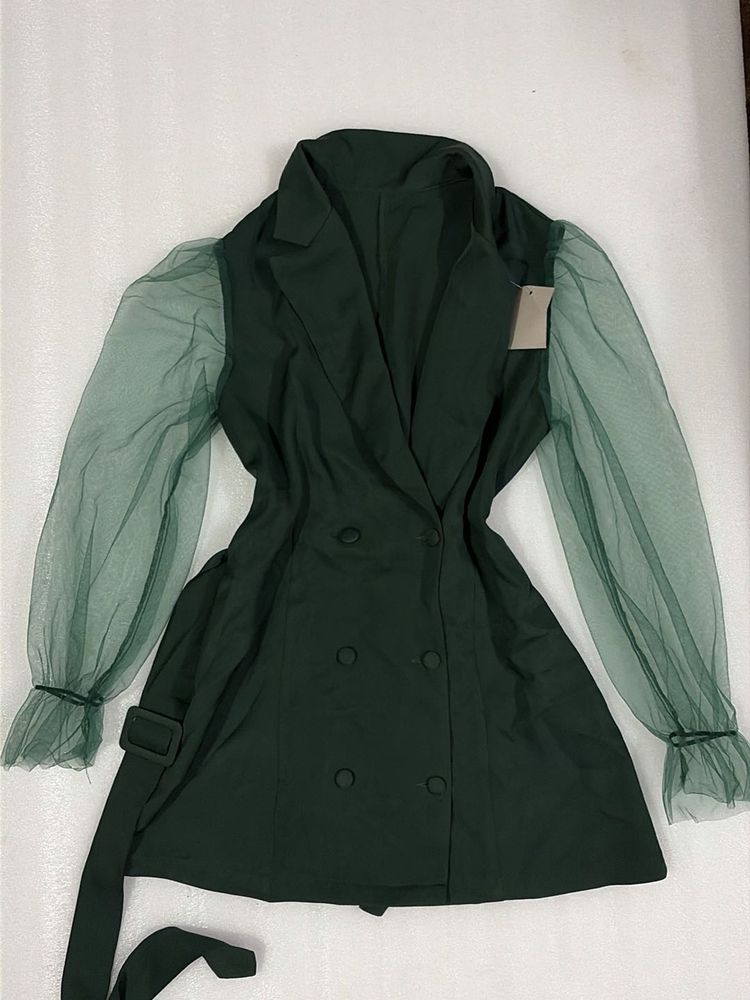Chic Green Dress with Sheer Sleeves