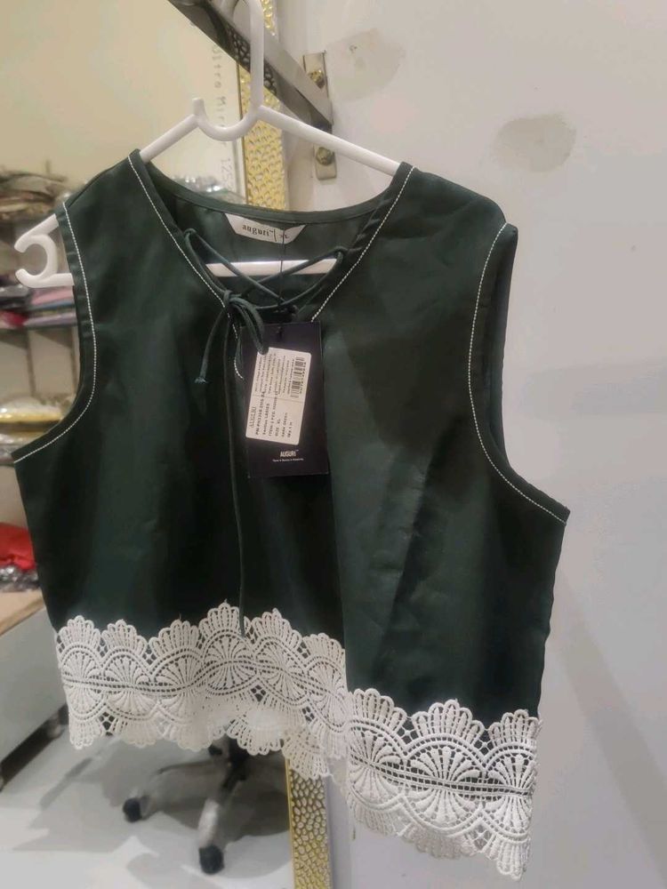Emerald Green Lace Trim Crop Top