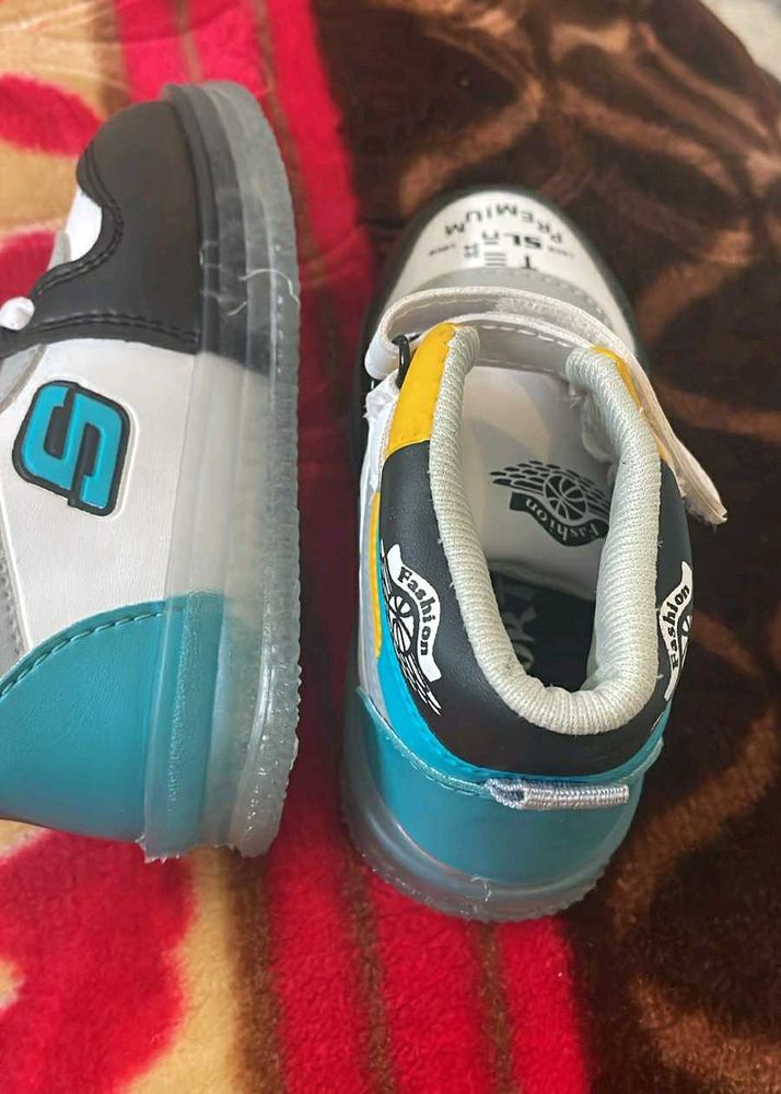 Trendy Kids Sneakers with Lights
