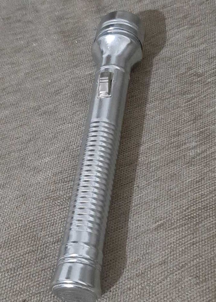 NON WORKING - Vintage Metal Flashlight