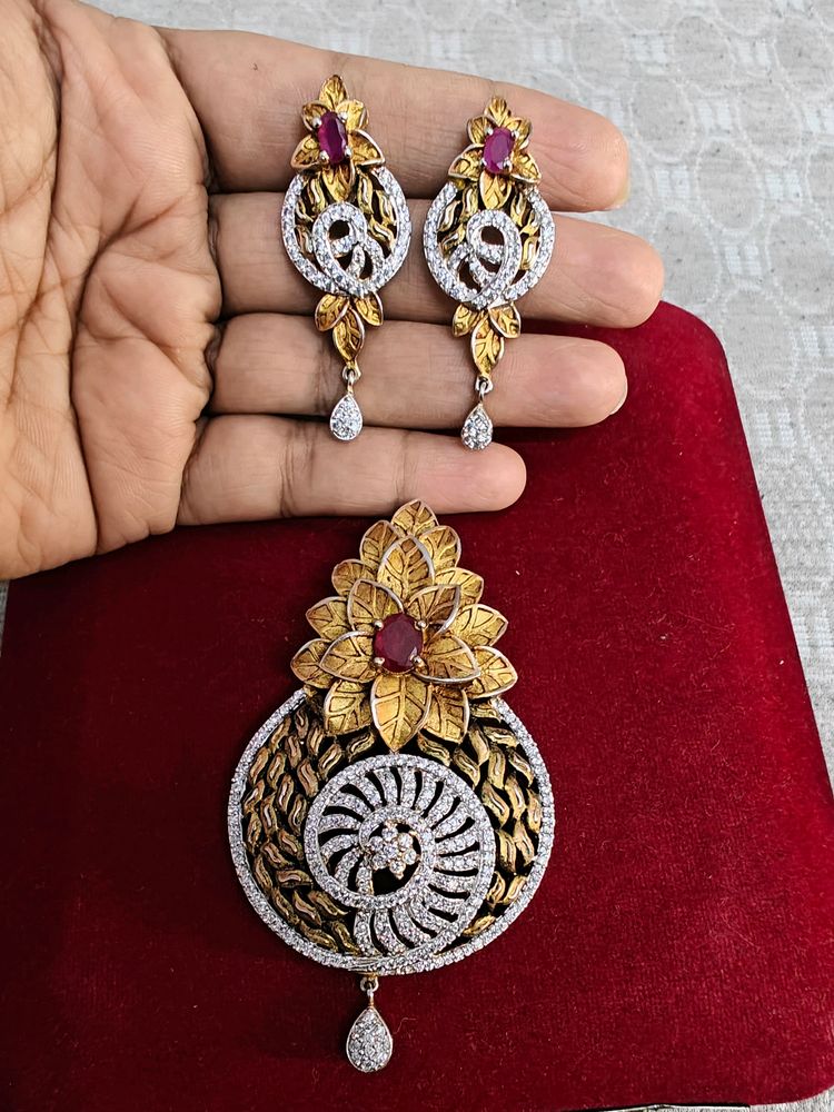 Pendant Set