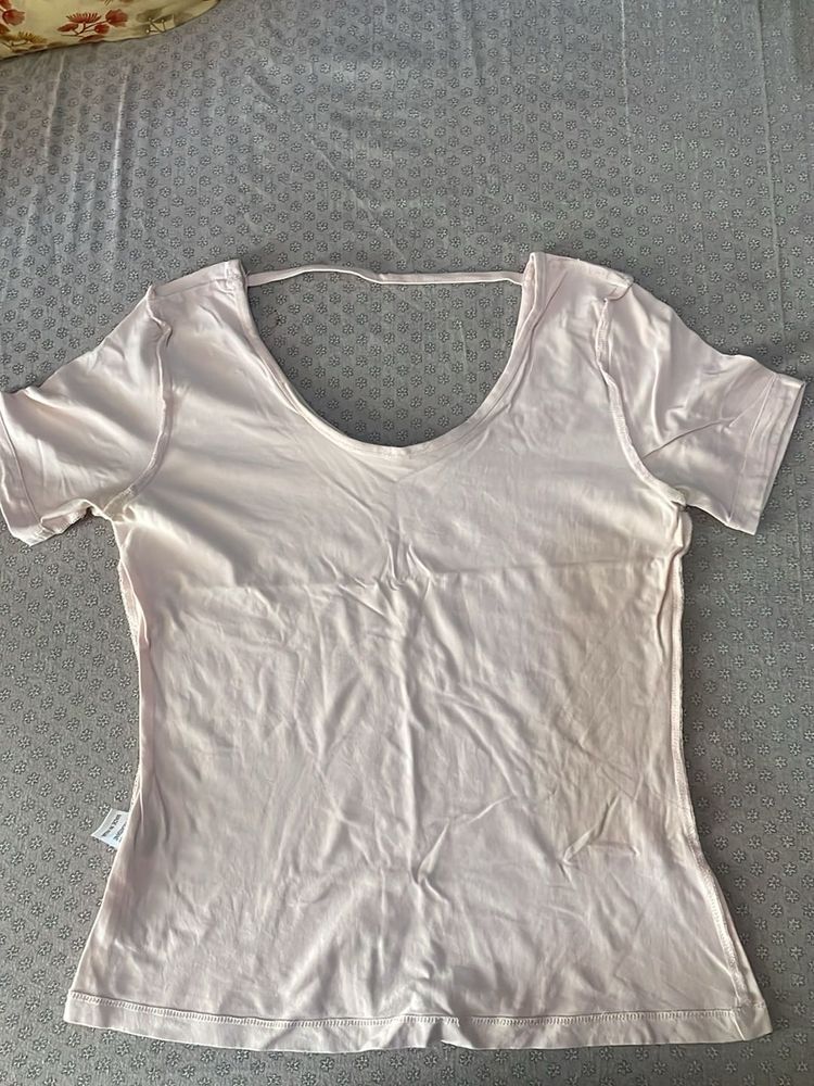 pink fitted round neck top