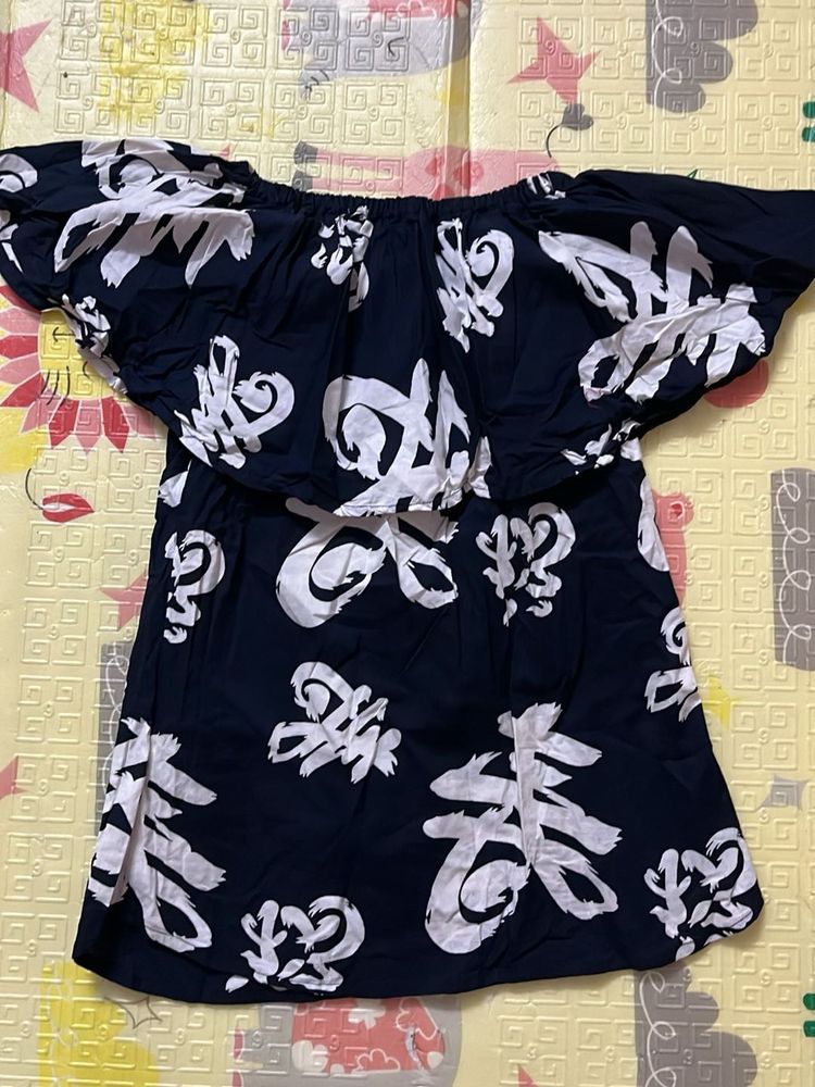 Off-Shoulder Navy Blue Top with White Print