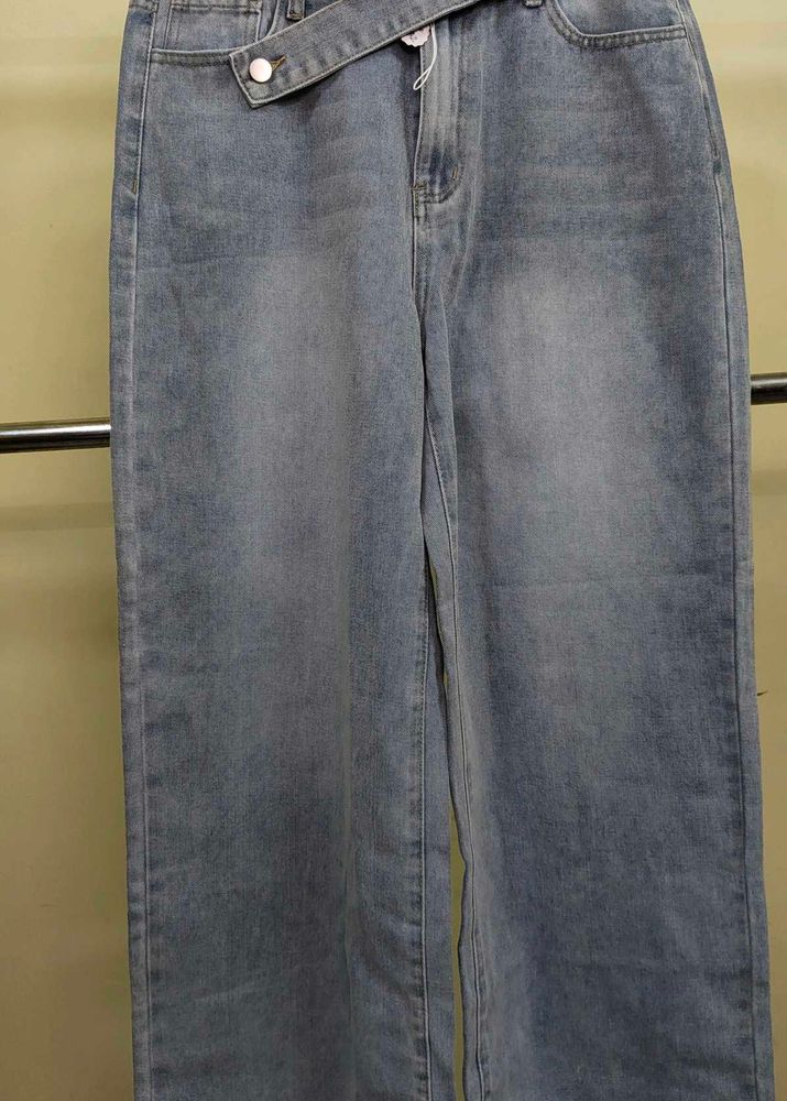 Savana Women’s Light Blue Wide-Leg Jeans
