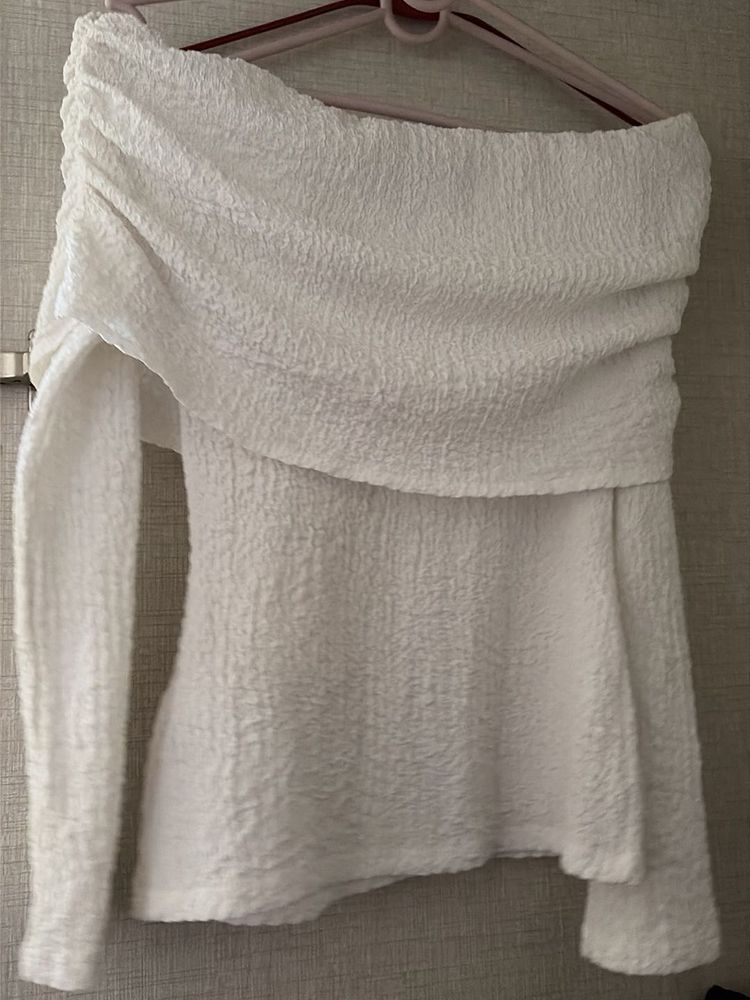 Off-Shoulder Textured Long Sleeve Top