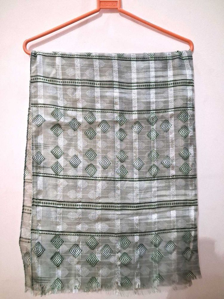 Beautiful olive green scarf with Leaf Motifs