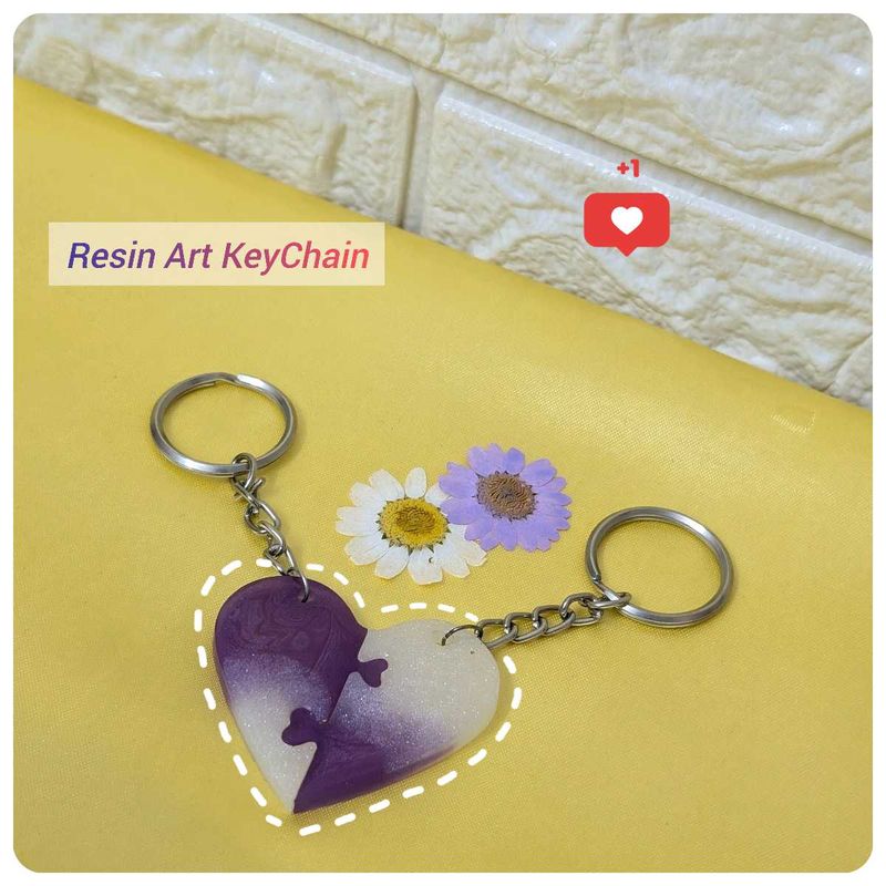 💜 Handmade Resin Heart Puzzle Keychain 💜
