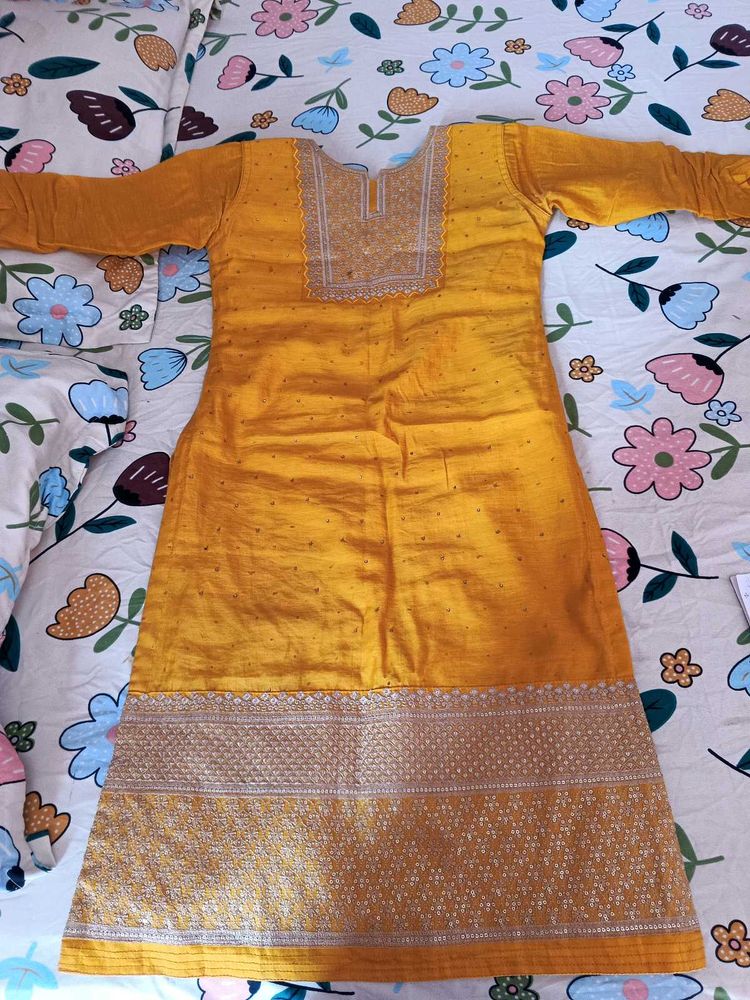 Selling Chanderi Set