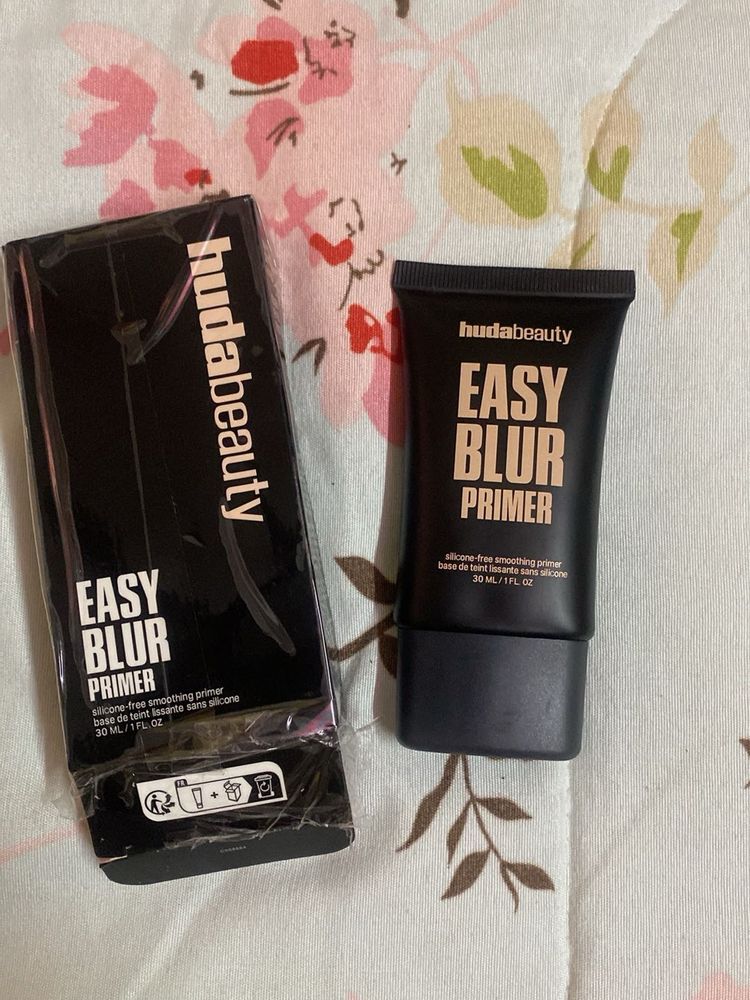 Huda Beauty Easy Blur Primer