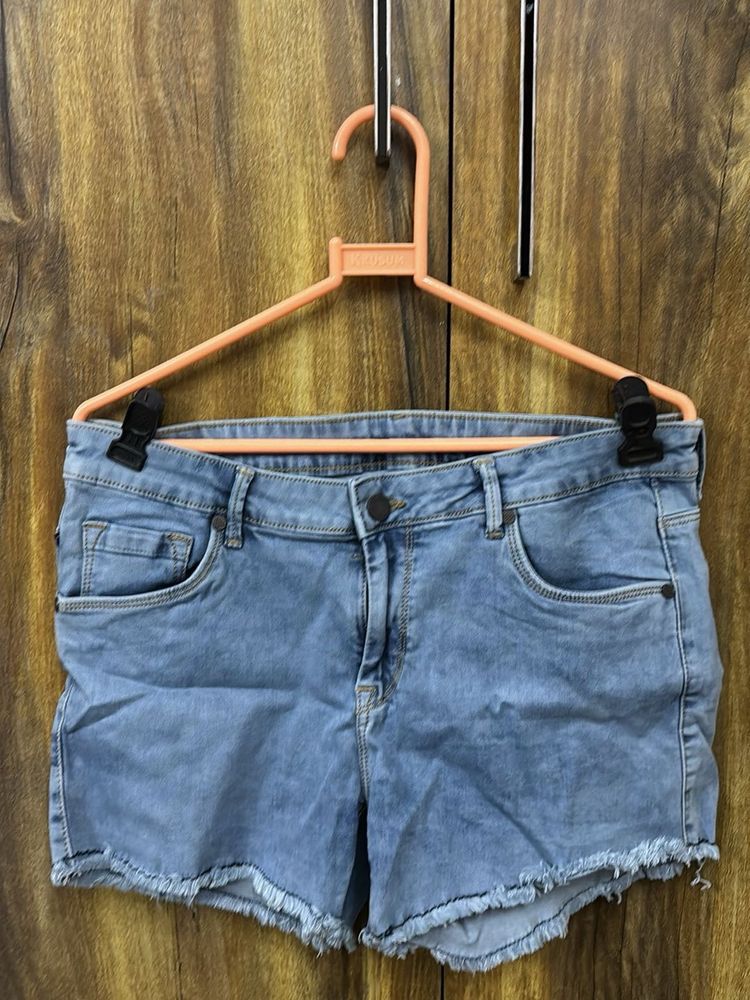 Light Wash Frayed Denim Shorts