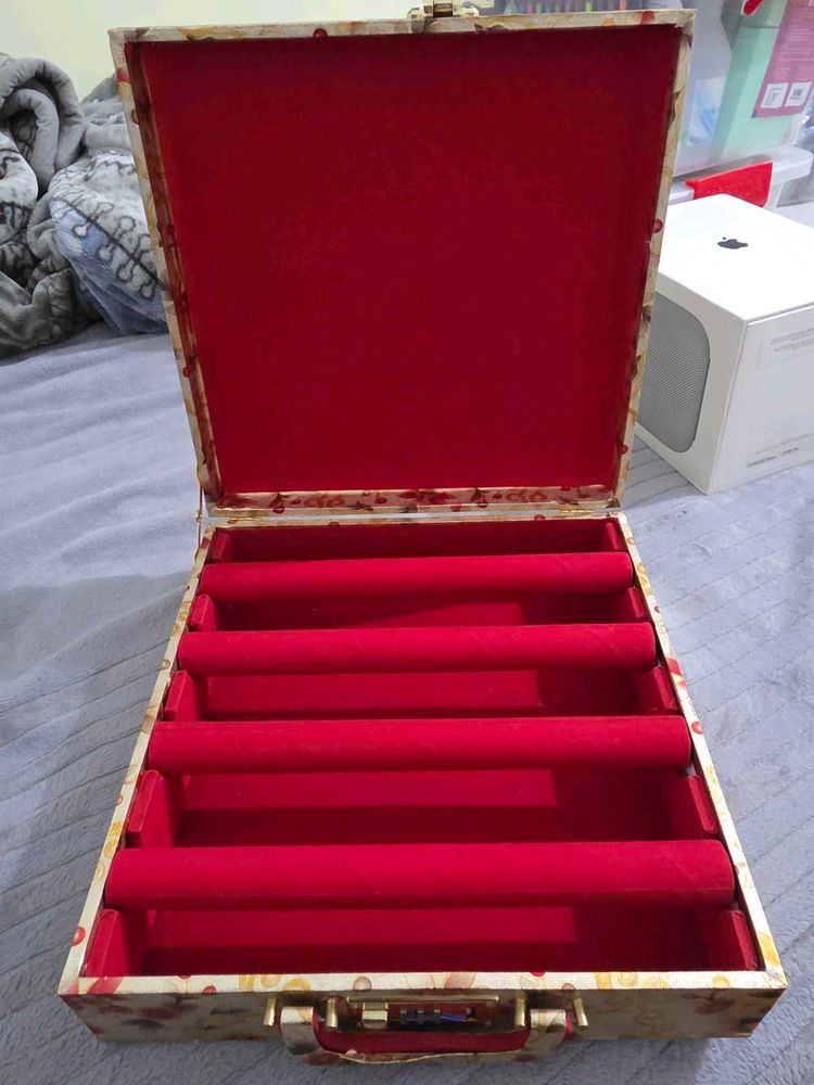 Vintage Bangle Storage Box