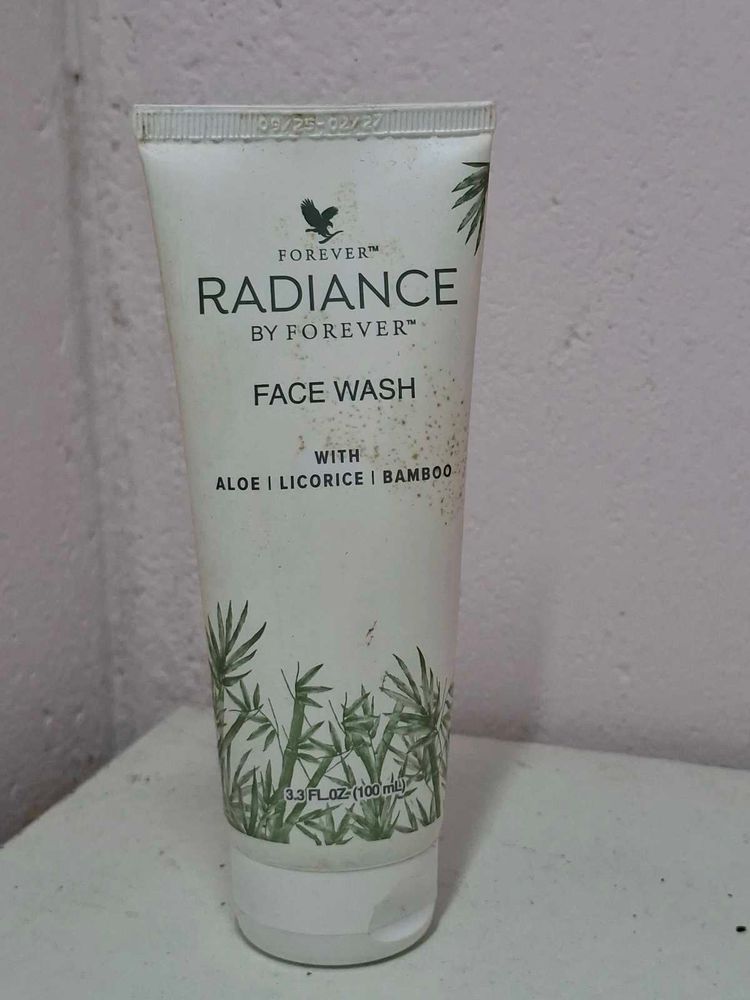Forever Radiance Face Wash