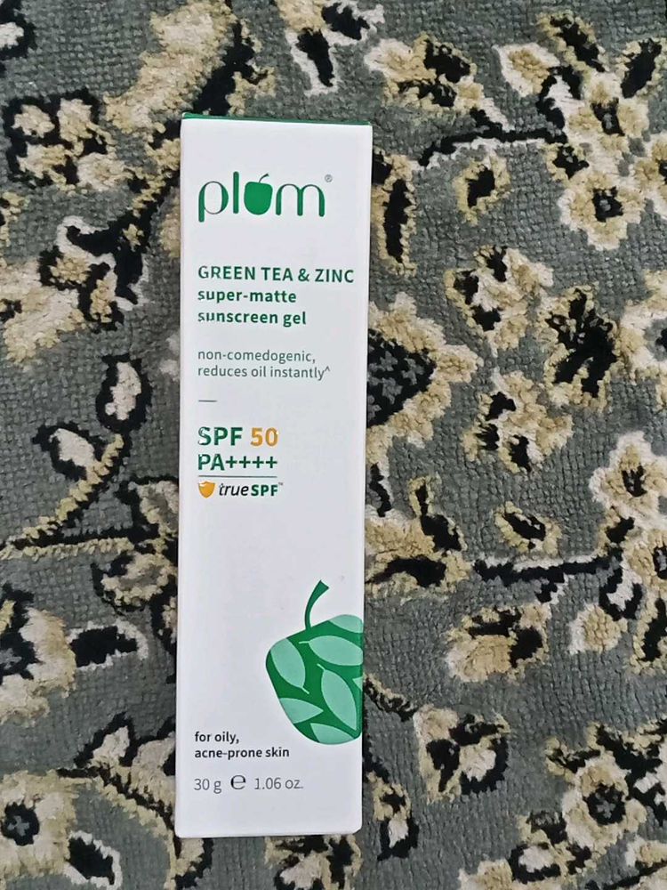 Plum Green Tea &amp; Zinc Super-Matte Sunscreen Gel