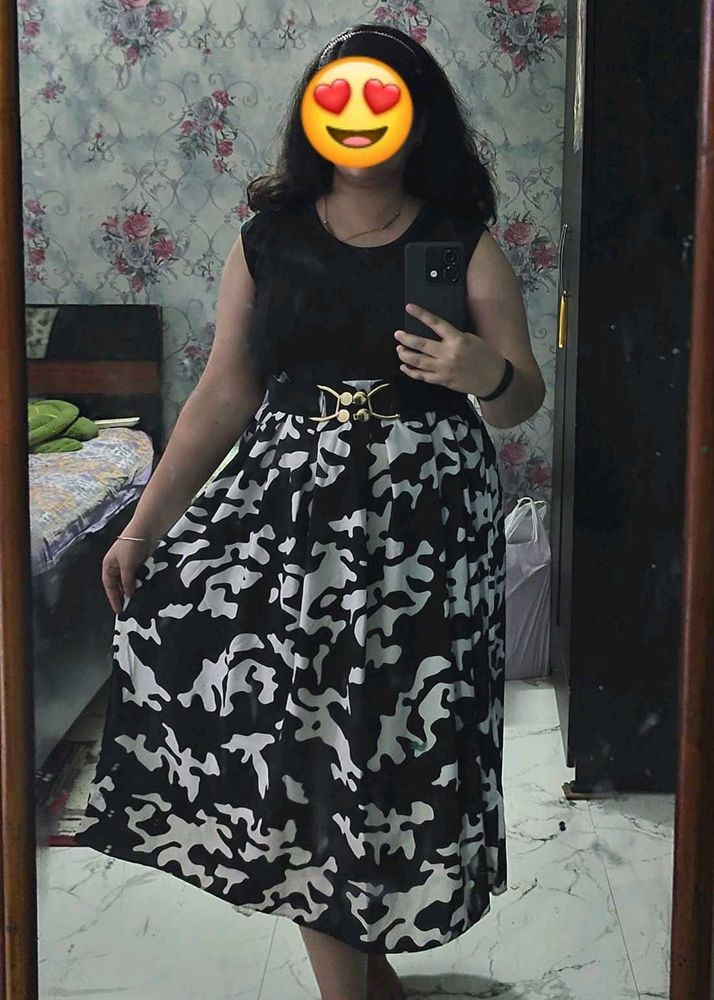 Stylish Black &amp; White Midi Dress