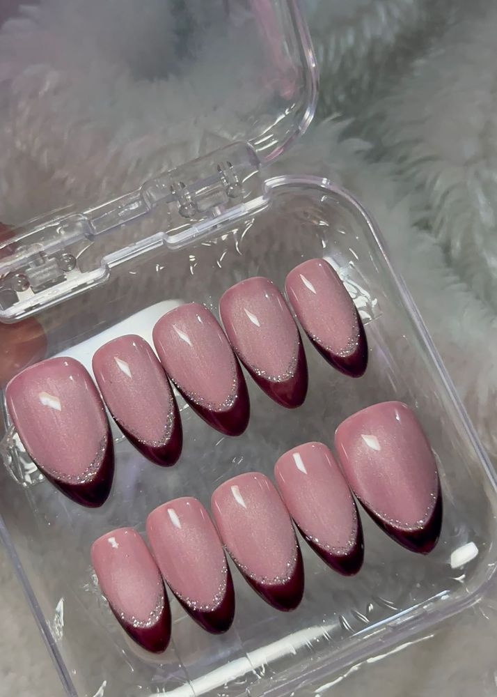 Glam Wine Red Cat-Eye Almond Nails