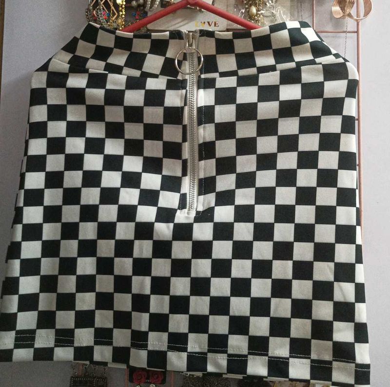 Checkered mini skirt