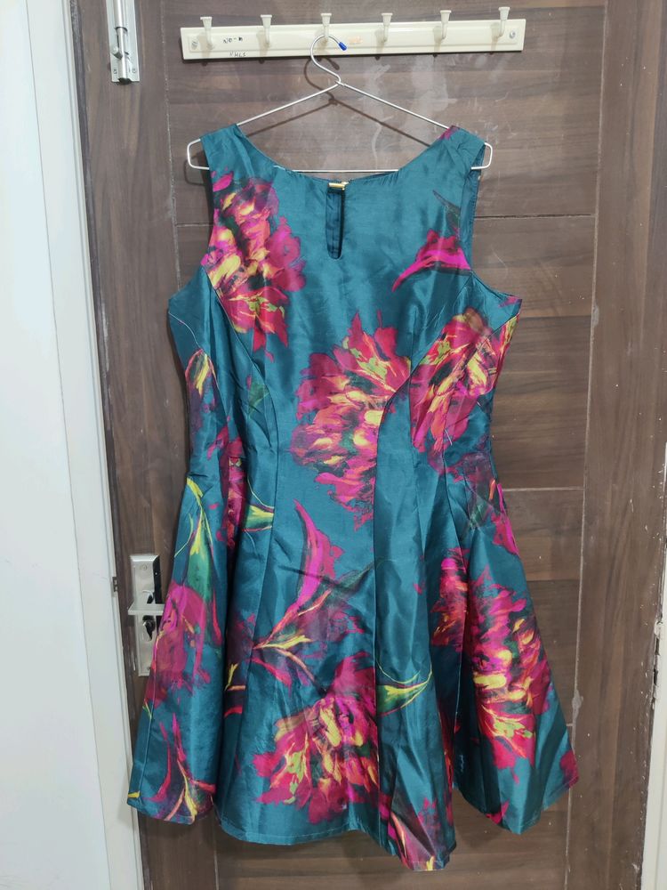 Totally New Dress Bought From Dubai Not My Size Xl