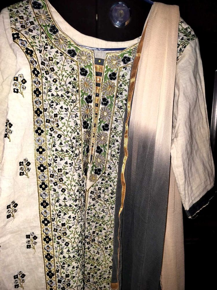 Elegant Kurta With Duppata