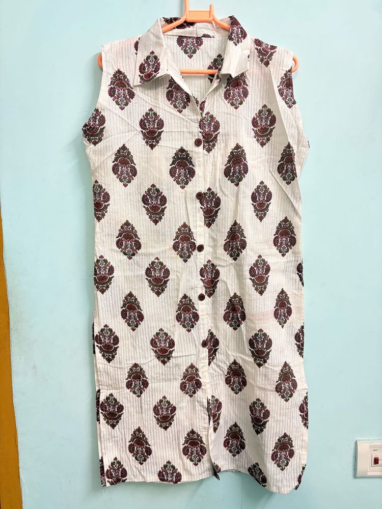 Stylish Sleeveless Kurta