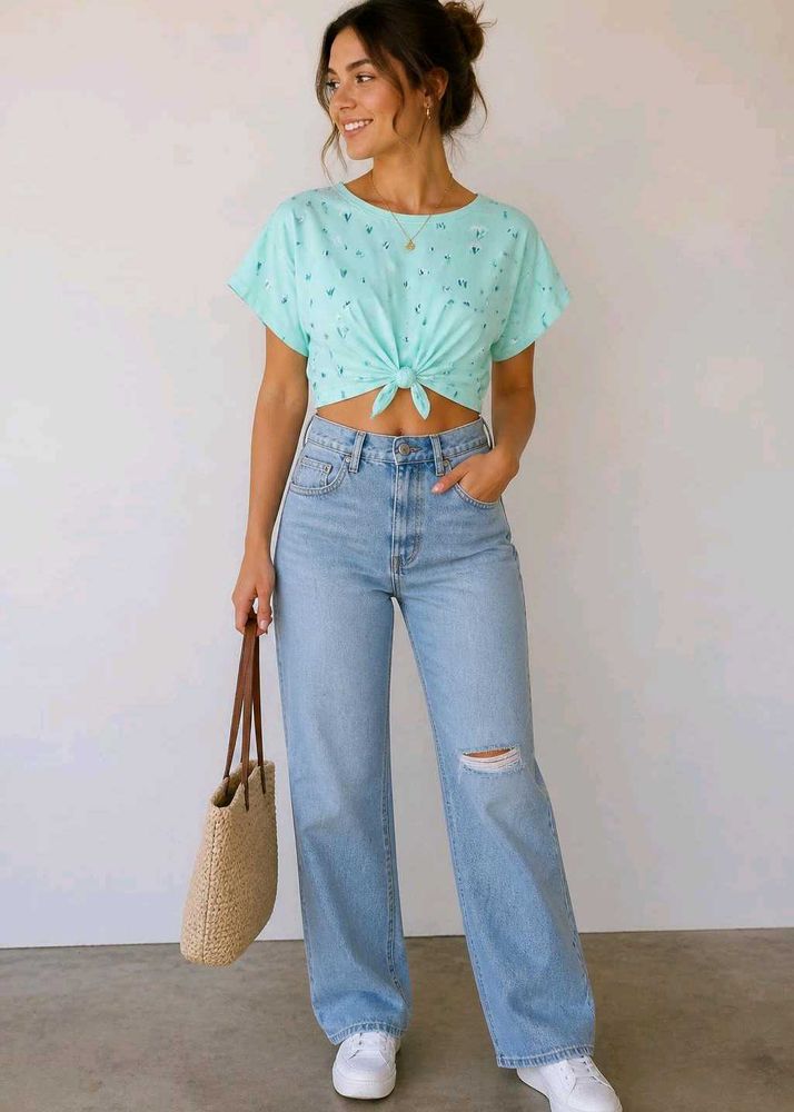 Light Wash Ripped Wide Leg Jeans