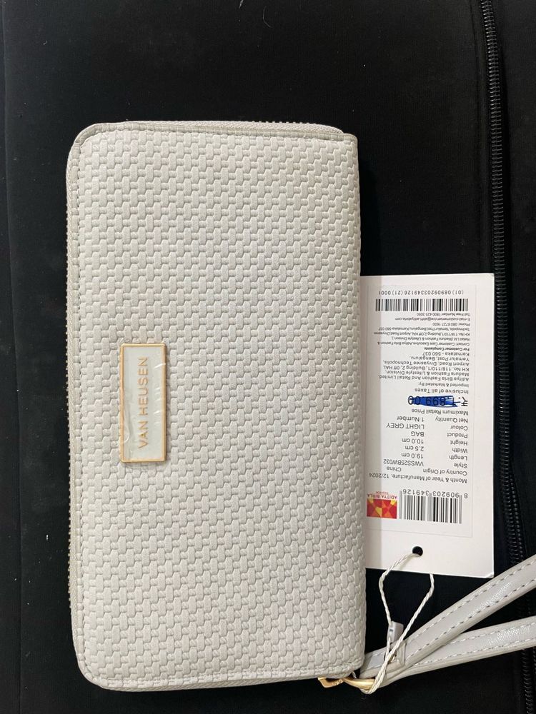 Van Heusen Textured Zip-Around Wallet