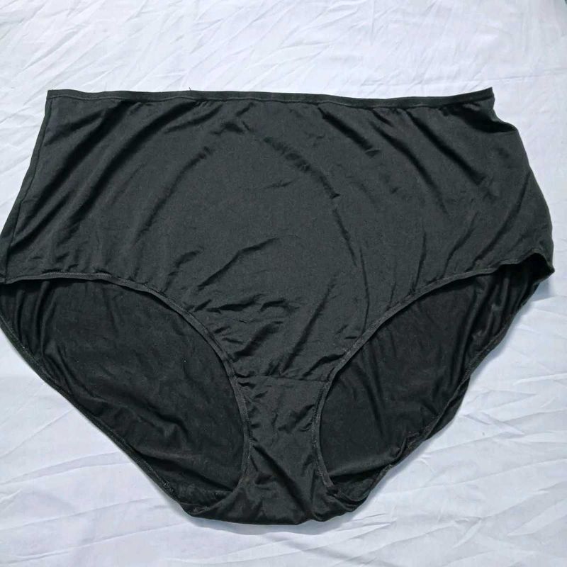 ⚛️ Comfortable Black Briefs