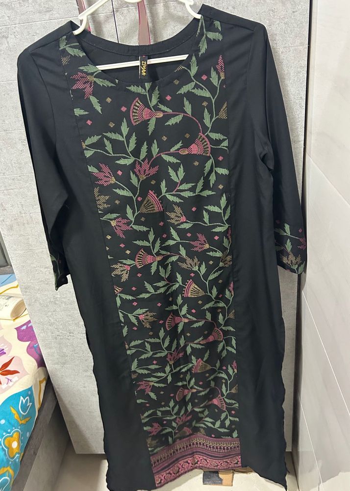 Black Embroidered Kurta