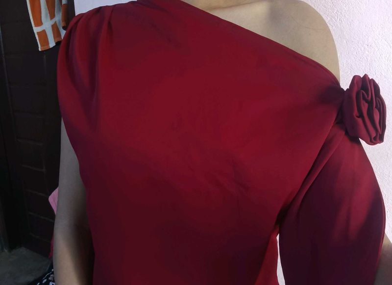Elegant One-Shoulder red tops
