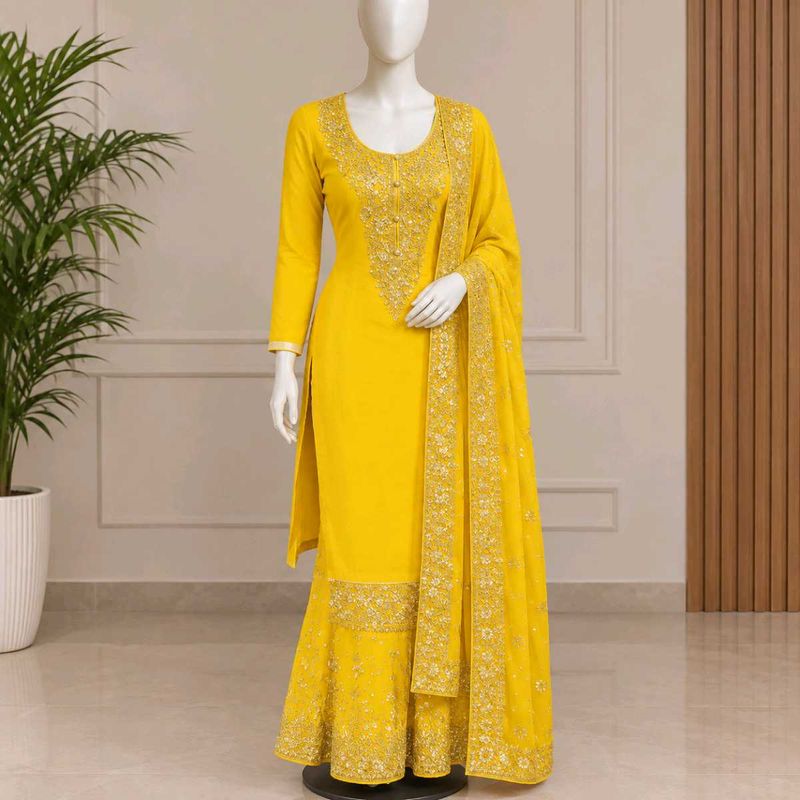 🎉Beautiful Yellow Embellished Kurta Set