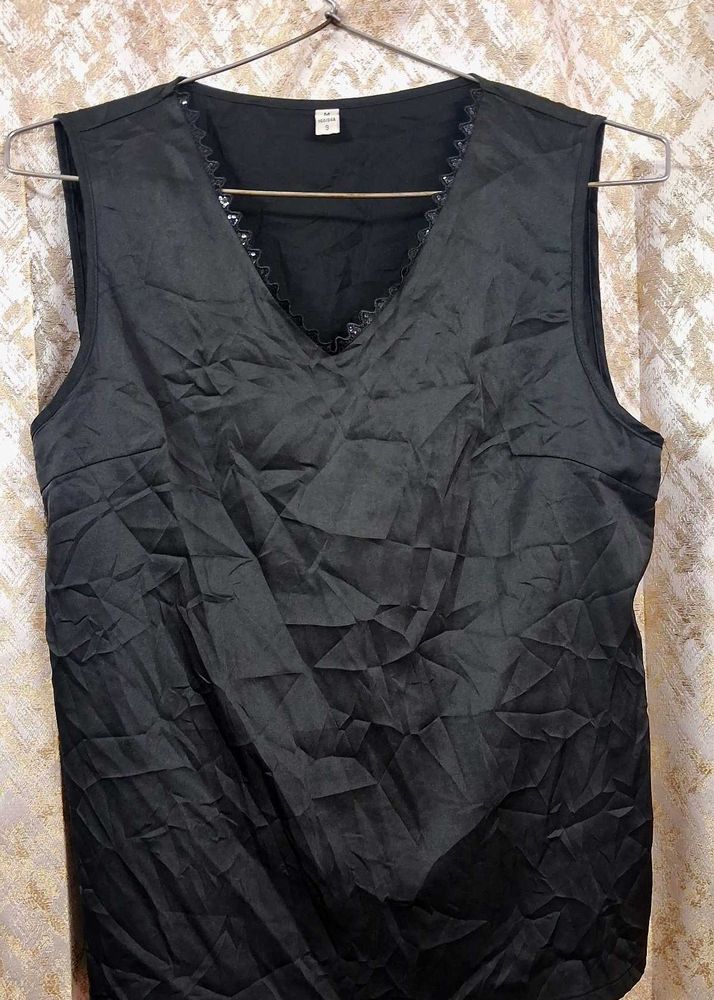 Sleeveless Black V-Neck satin Top