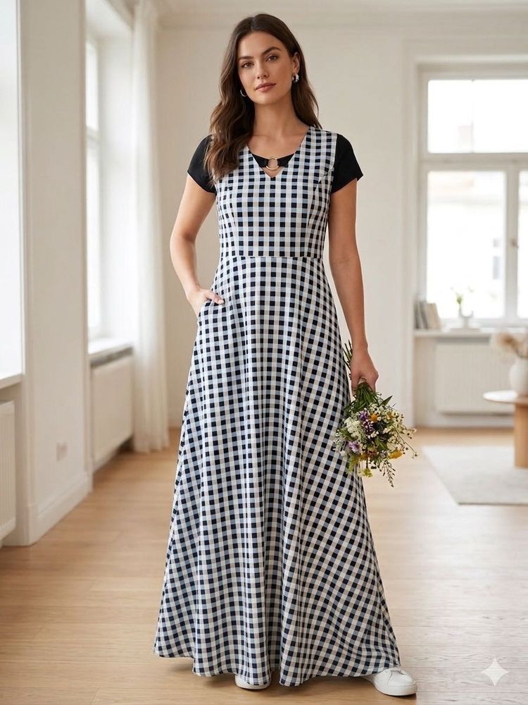 Chic Black &amp; White Gingham Dress