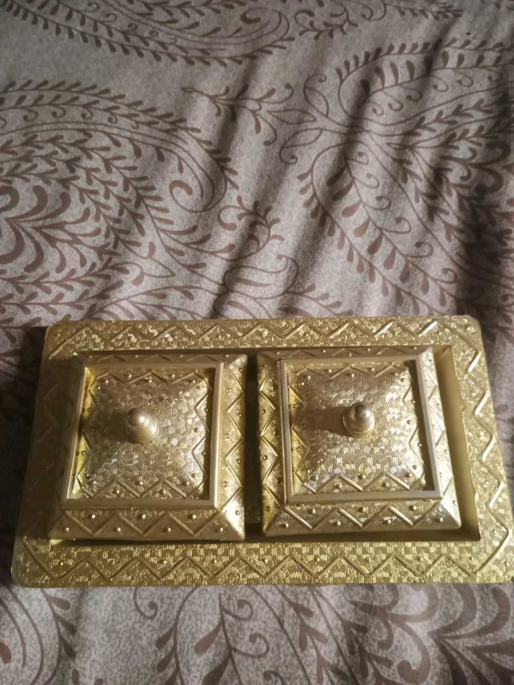 Elegant Gold Decorative Makwana Box