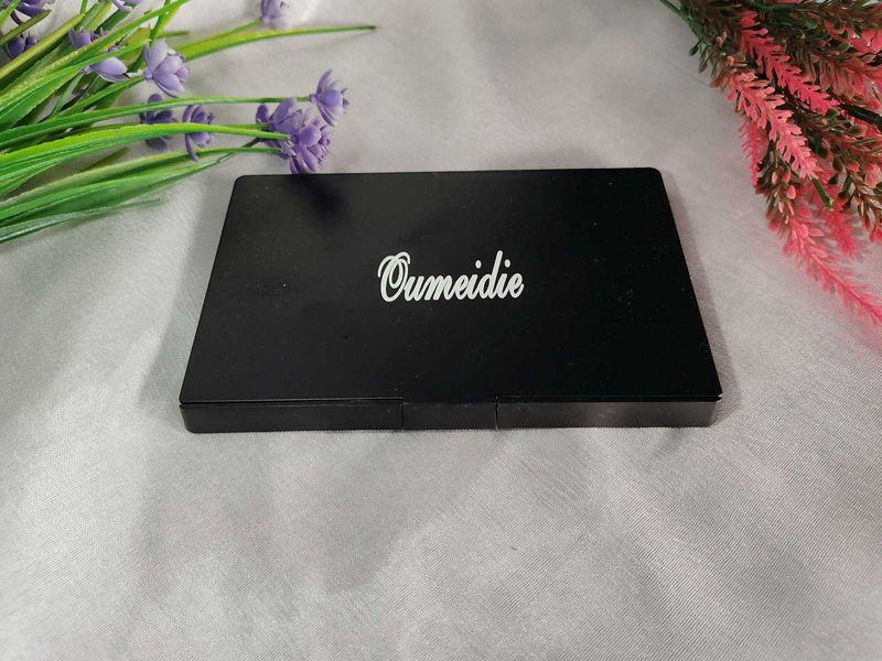 Oumeidie Concealer Corrector Contour Pallate