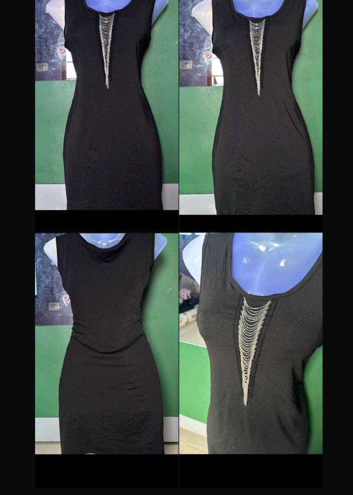 🖤Sleek Black Mini Dress with Chain Detail