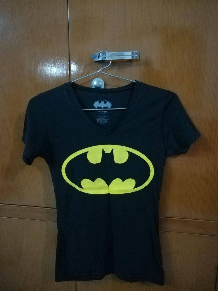 Batman T-shirt For Women Medium Size