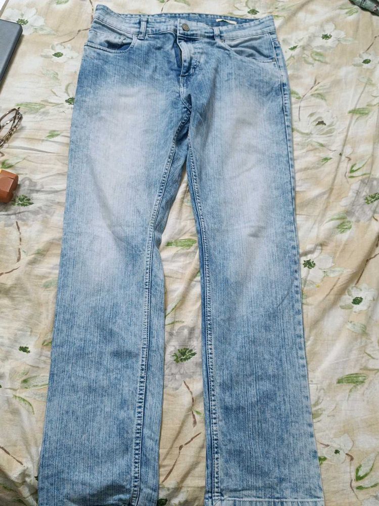 Light Wash Distressed Denim Jeans for men
