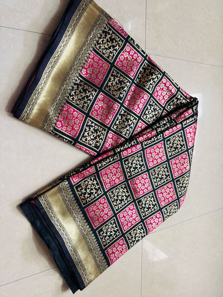 Elegant Pink &amp; Black banarsi Silk Saree
