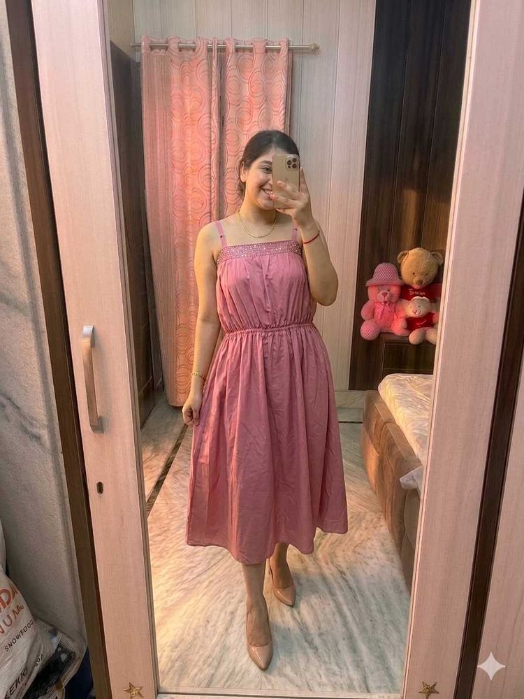 Chic Pink Spaghetti Strap Dress