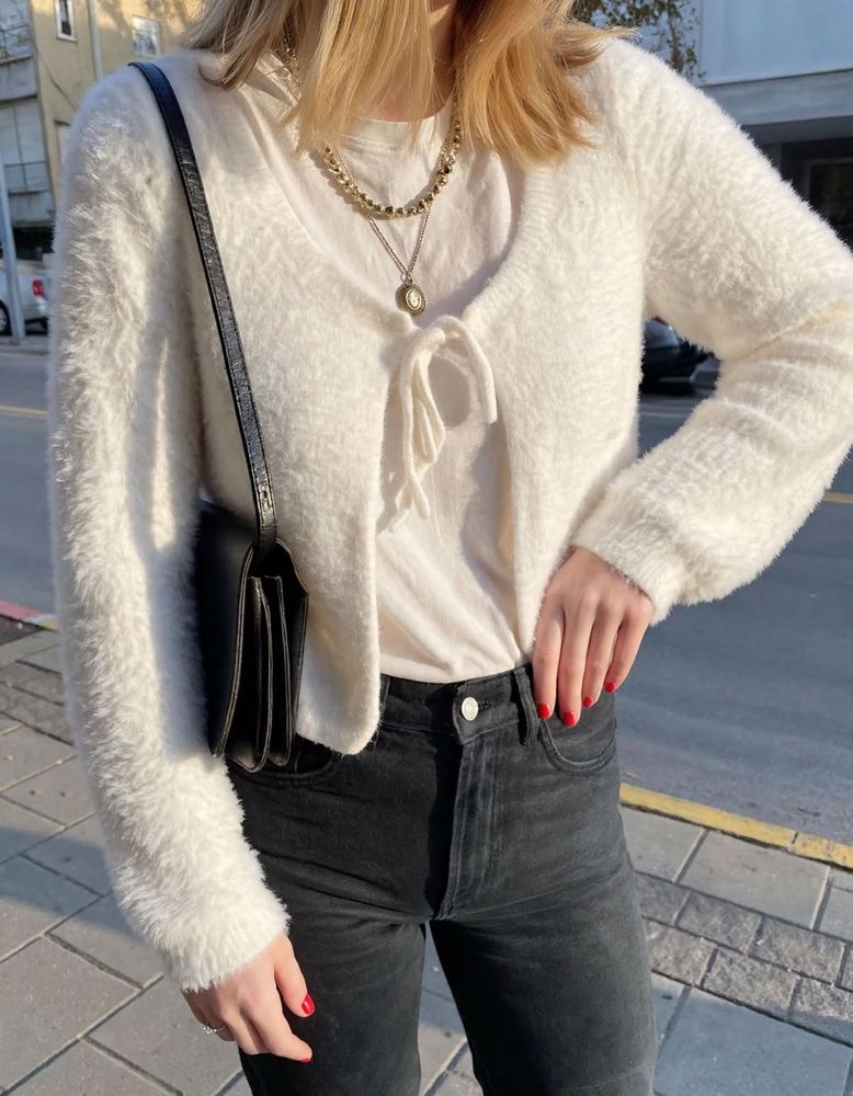 HOLLISTER Cozy White Fuzzy Cardigan