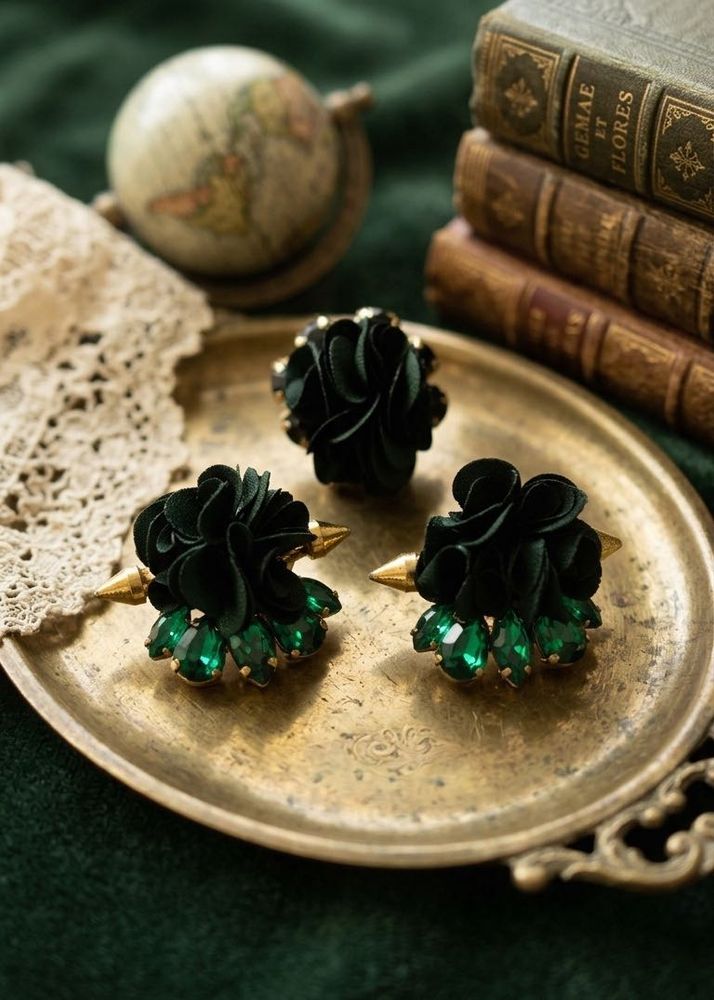 Emerald Green Floral Earrings And Ring