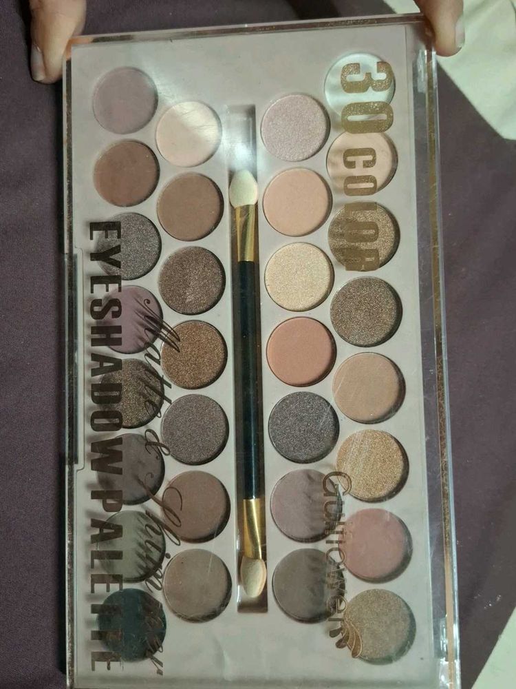 30 Color Eyeshadow Palette
