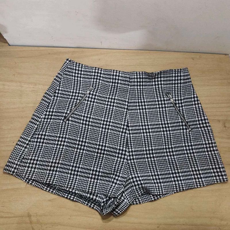 Houndstooth Zipper Shorts