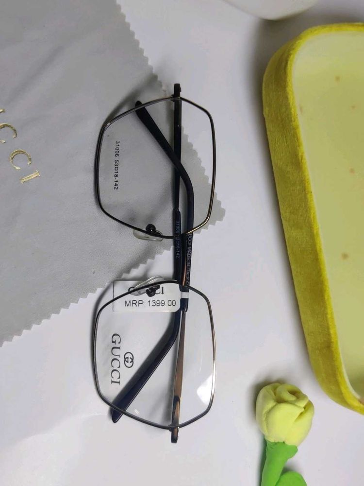 Gucci Eyeglasses Frame - Stylish &amp; Chic