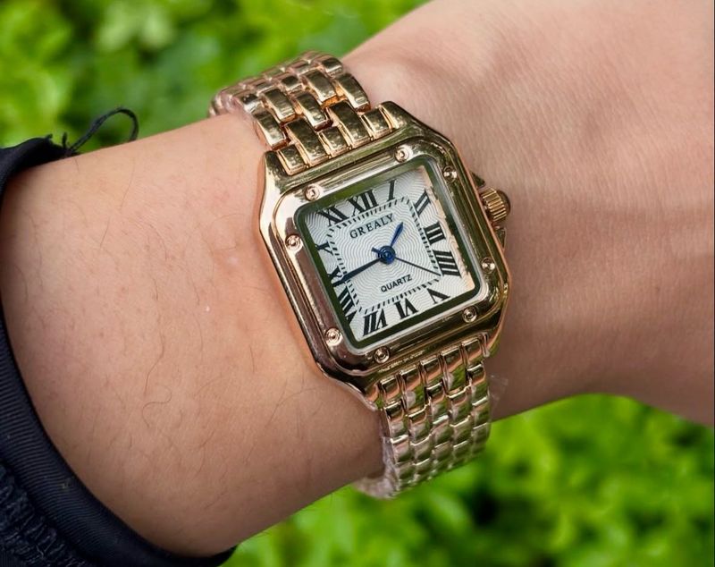 Grealy Quartz Gold Watch