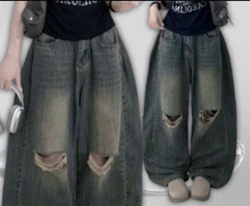 Ripped Baggy Jeans